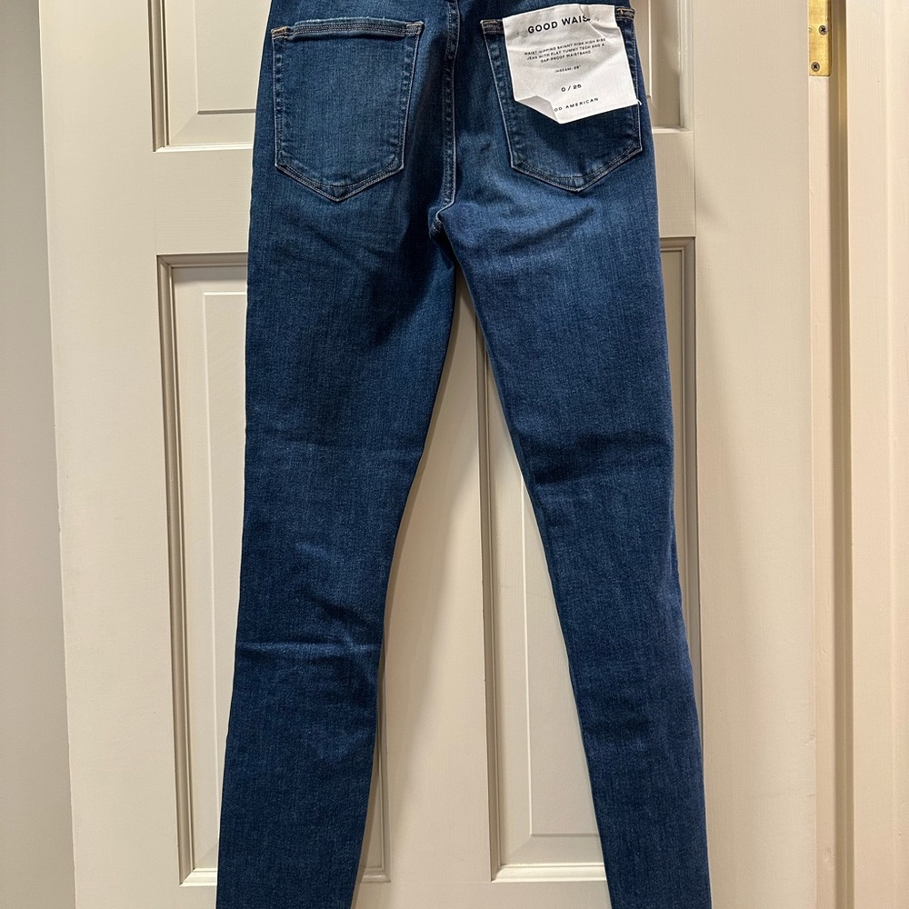 Good American Jeans - Picture 4 of 5